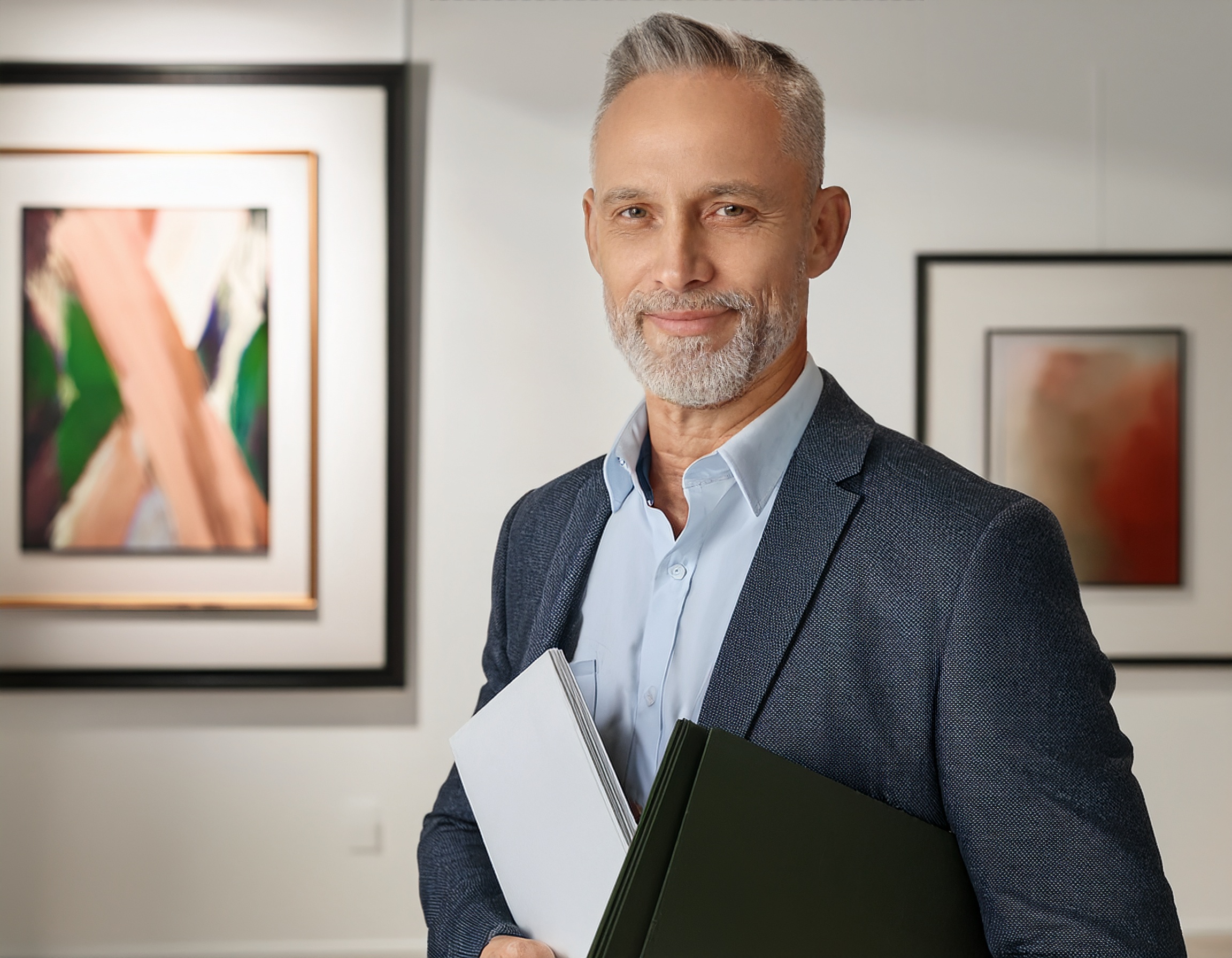 Porträt eines Mannes in Geschäftskleidung